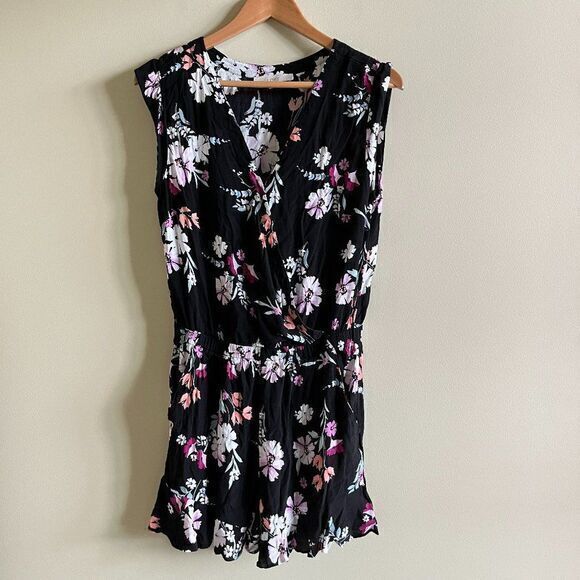 LOFT ANN TAYLOR FAUX WRAP BLACK SLEEVELESS JUMPSUIT FLORAL‎ PRINT WOMENS SIZE S - Picture 1 of 7